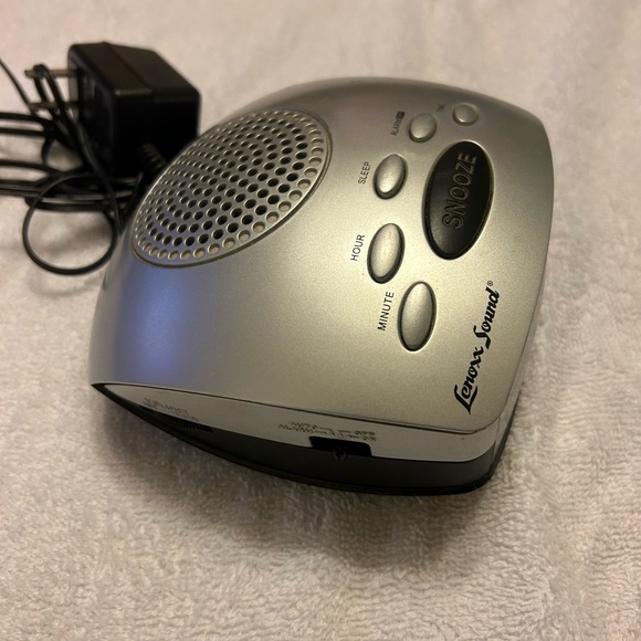 Lenoxx Am/Fm clock radio - Picture 7 of 11